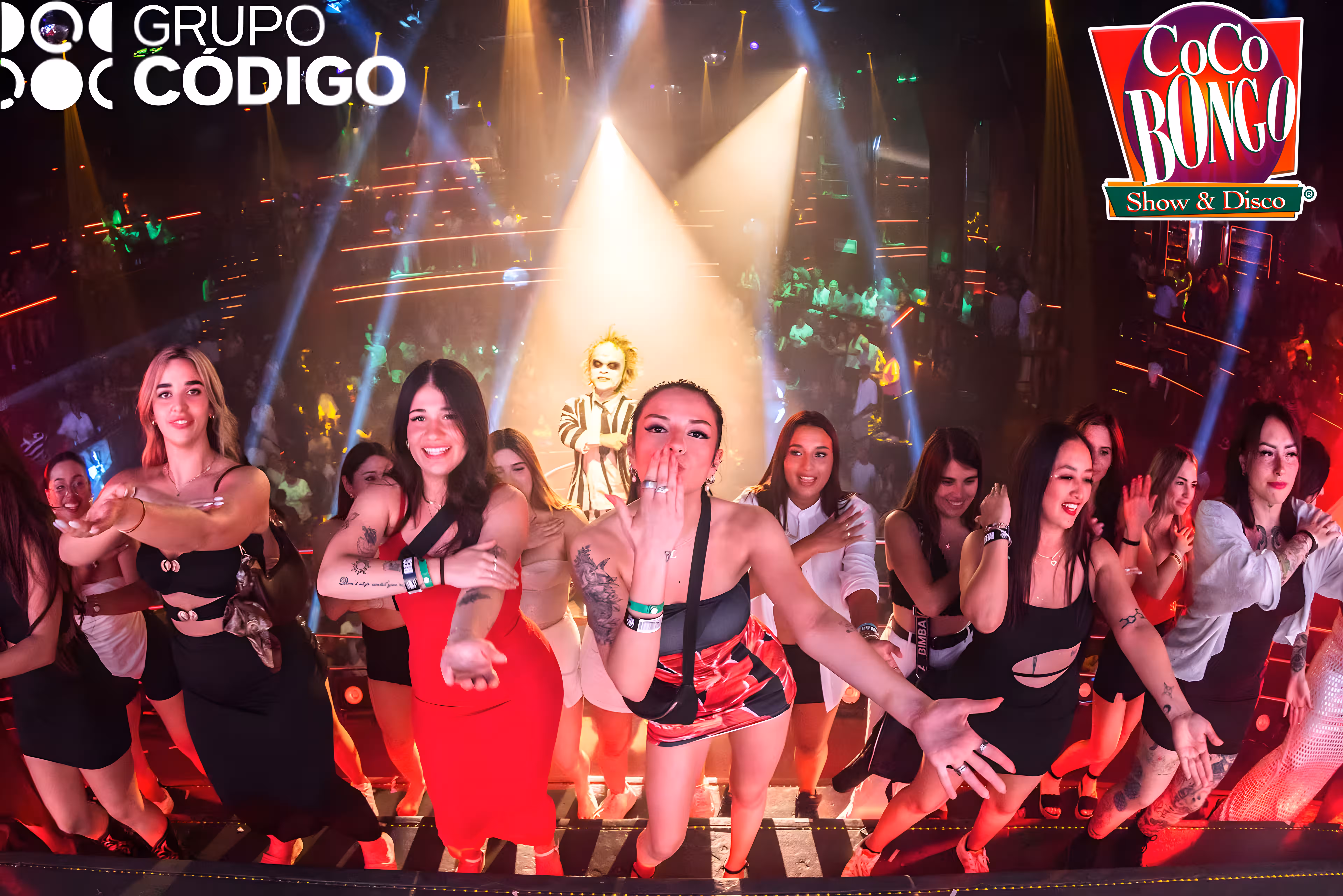 Grupo Codigo Coco Bongo